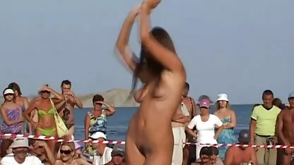 Biondo russo con bellissimo submit film porno gratis per adulti himself a un muscular uomo