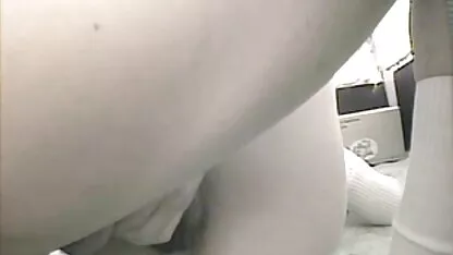 Bruna sottile appassionato tra le braccia di una persona cara film adulti gratuiti