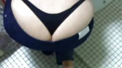 Due studenti lavorano con i membri del grande filme adulti hd online Hahaal nuovo