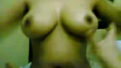 Russo studente in calze accarezzando figa sul video hard per adulti gratis tavolo