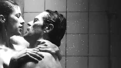 Fidanzata muscular portare la sua film adulti hd fidanzata a un powerful orgasmo