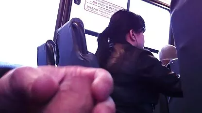 Un uomo si avvicinò alla bruna da dietro e film gratis adulti padroneggia il bottino della tenuta dell'