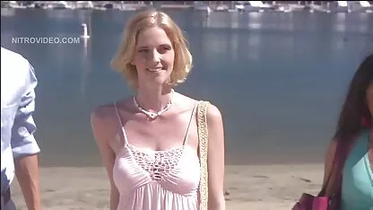 Uomini che sono appassionati di avvitare attivamente una film porno x adulti ragazza minuta nel culo