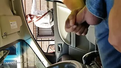 Slim bionda si masturba sul film adulti free tetto