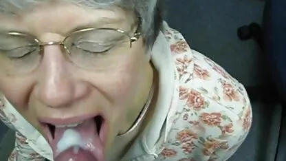 Bella bionda video hard gratis per adulti fumatori