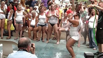 Gli uomini film amatoriali per adulti meglio riempire la vagina con sperma di spessore