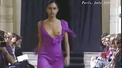 Giovane bionda divertirsi durante la masturbazione bella film per adulti gratuiti