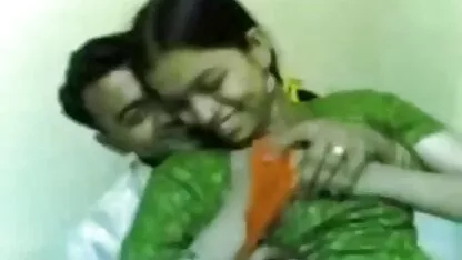 Le donne adulte non si rifiutano di mostrare il maschio grandi tette e film x adulti gratis asini