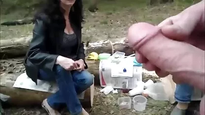 Giovane che studia film porno gratis per adulti nel letto di una madre sexy e sua figlia sono bellissime