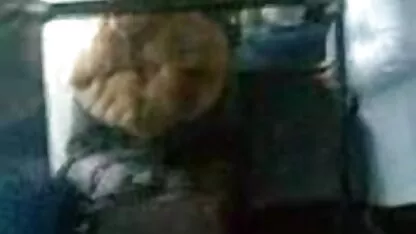 Sexy bionda paga un duro lavoratore con bagnato film amatoriali per adulti fori